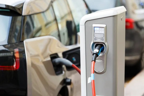 未來趨勢：汽車充電樁行業(yè)發(fā)展與機(jī)遇