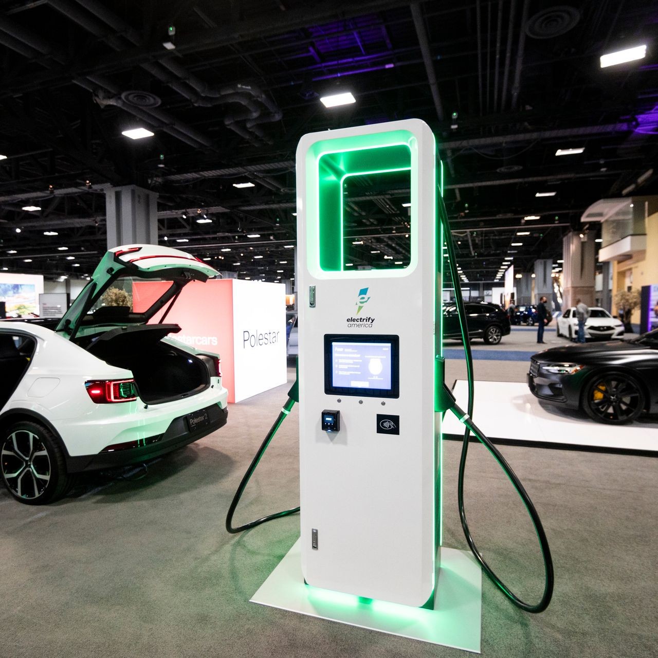 汽車充電樁的環(huán)保效益與經(jīng)濟效益探討