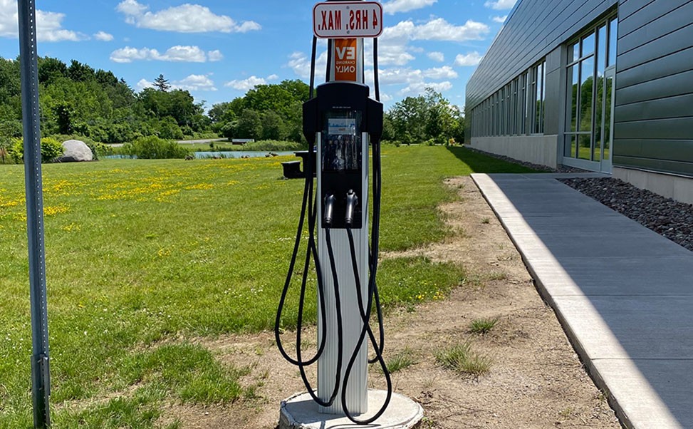 康普利新能源充電樁：助推電動汽車充電新紀(jì)元