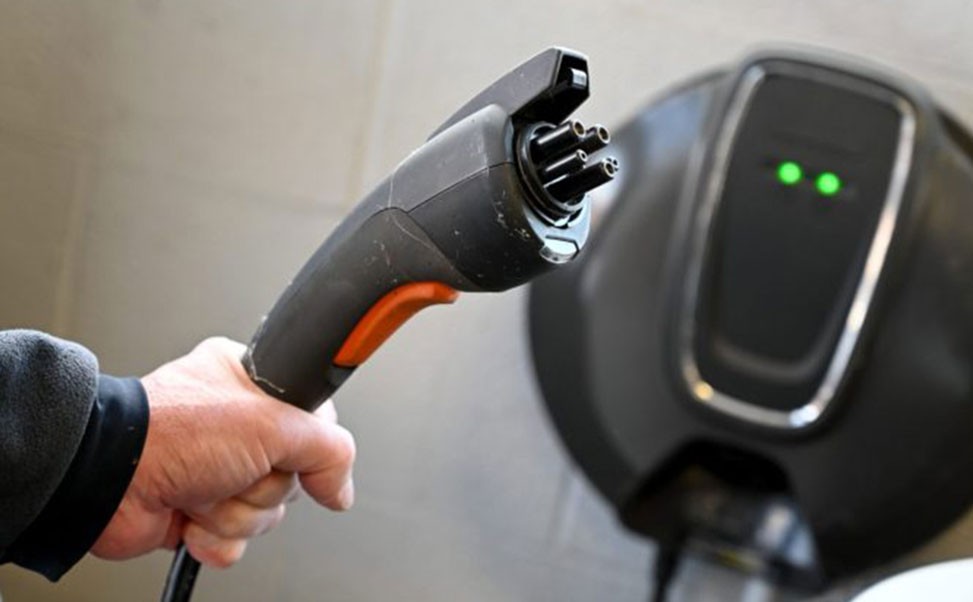 電動(dòng)汽車充電樁政策支持與市場(chǎng)驅(qū)動(dòng)